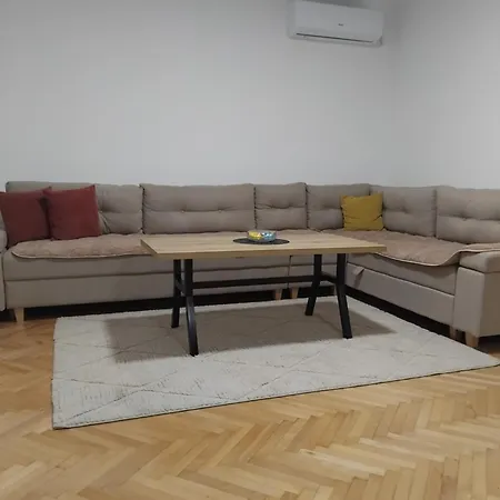 Tijana Apartman